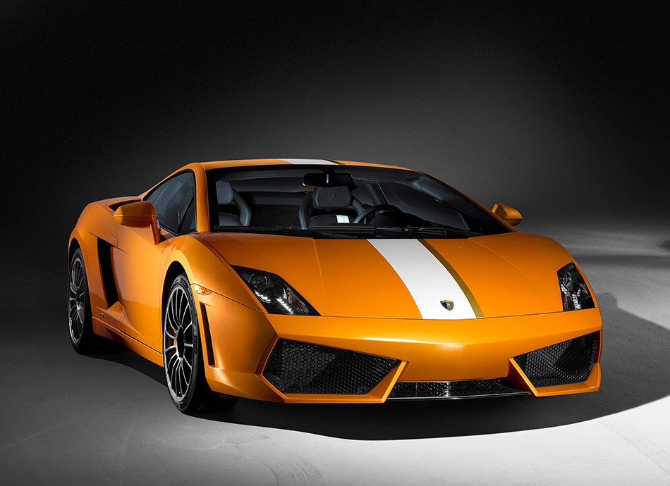 2010 Lamborghini Gallardo LP550-2 Front Angle