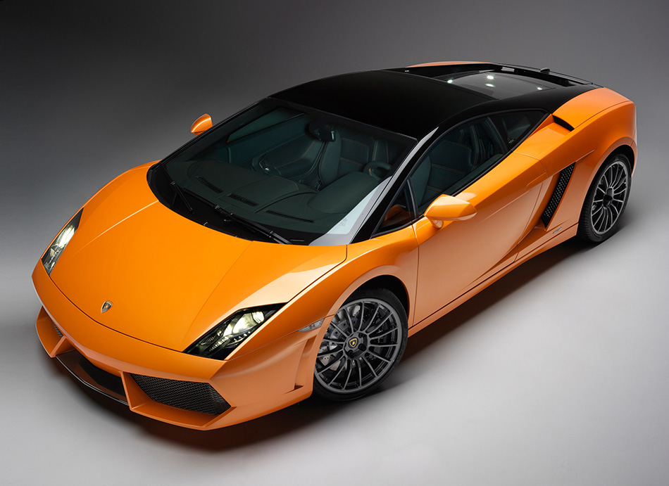 2011 Lamborghini Gallardo LP560-4 Bicolore Front Angle