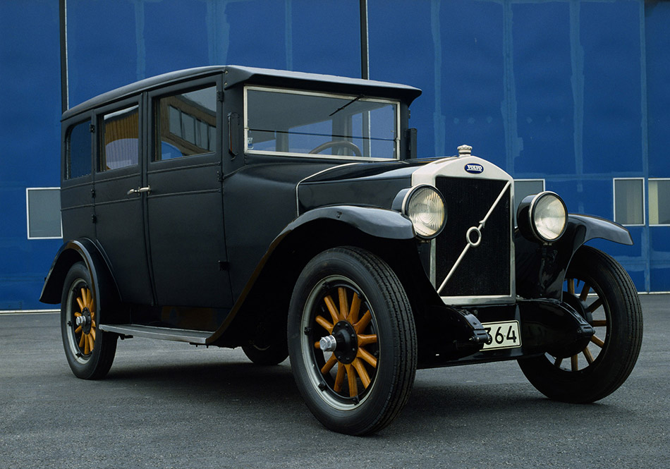 1927 Volvo PV4 Front Angle