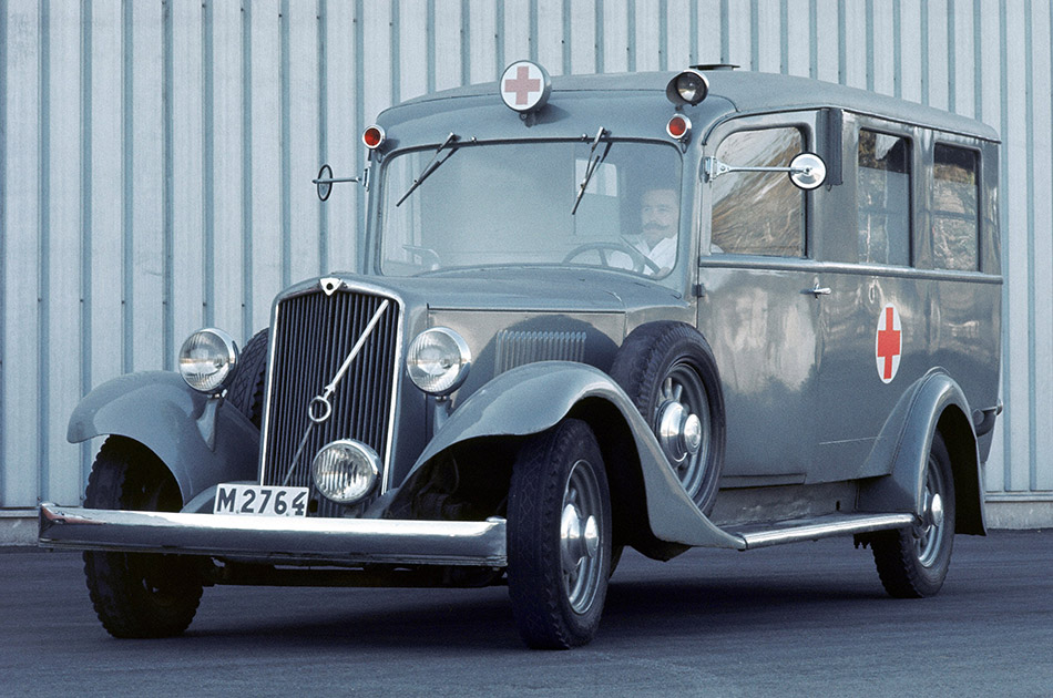 1929 Volvo PV650-2 Front Angle