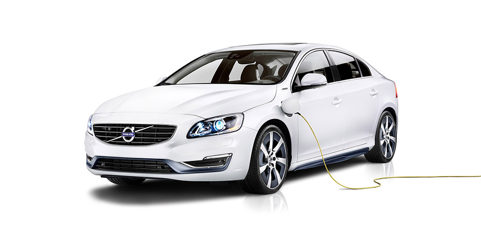 2015 Volvo S60L PPHEV Concept Front Angle