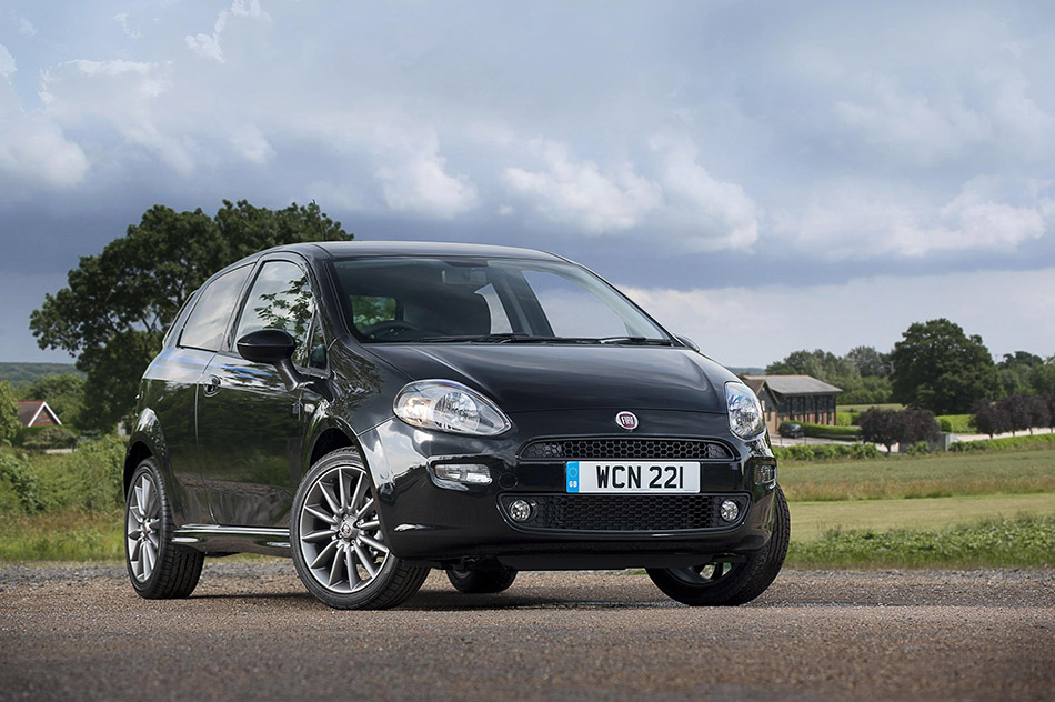 2014 FIAT Punto Jet Black 2 Front Angle