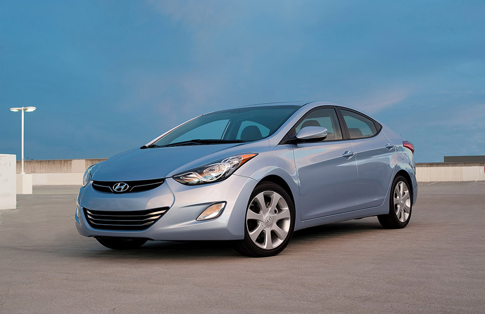 2011 Hyundai Elantra Front Angle