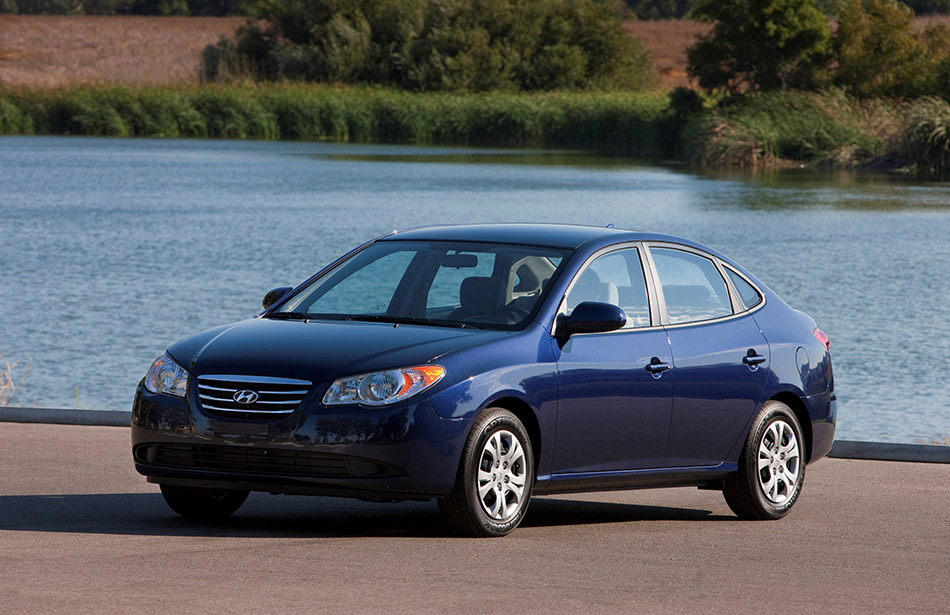 2010 Hyundai Elantra Blue Front Angle