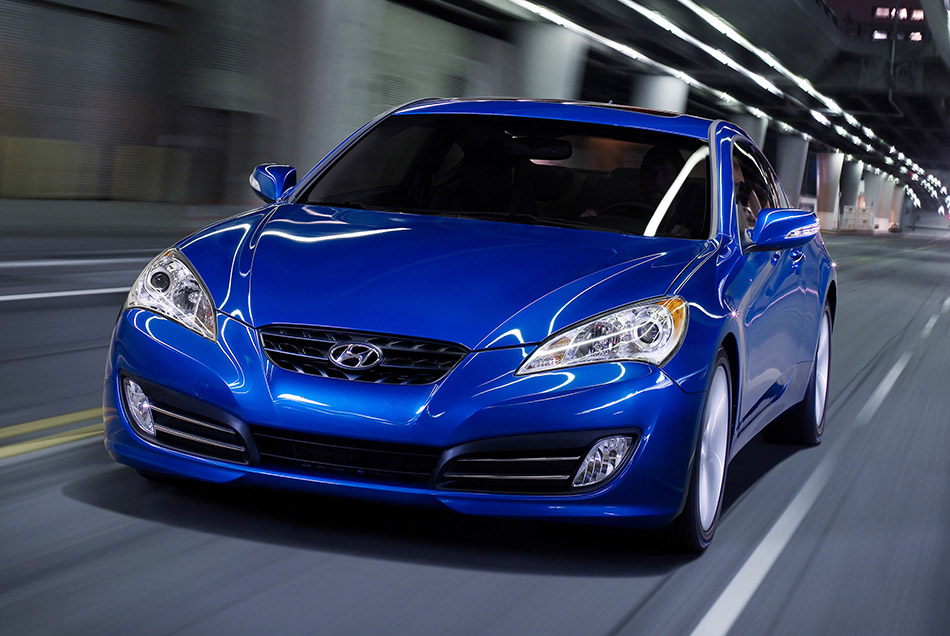 2010 Hyundai Genesis Coupe Front Angle