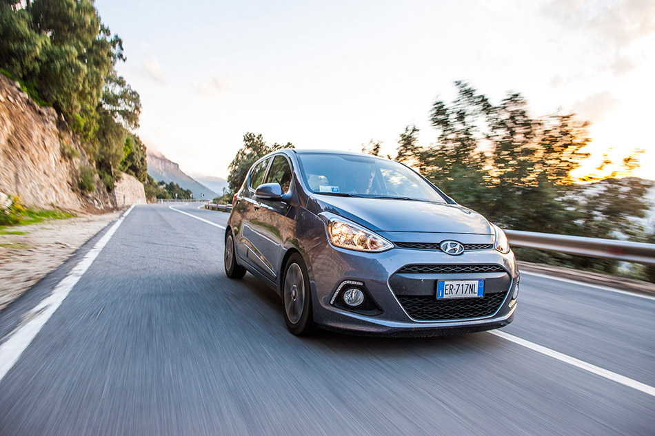 2014 Hyundai i10 Front Angle