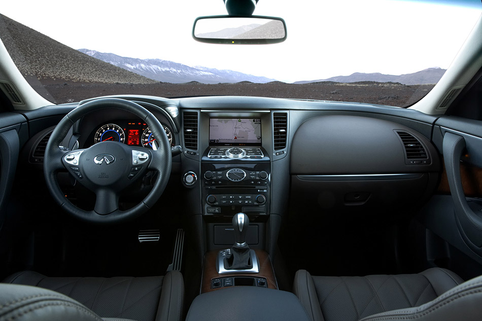 2009 Infiniti FX50 Interior