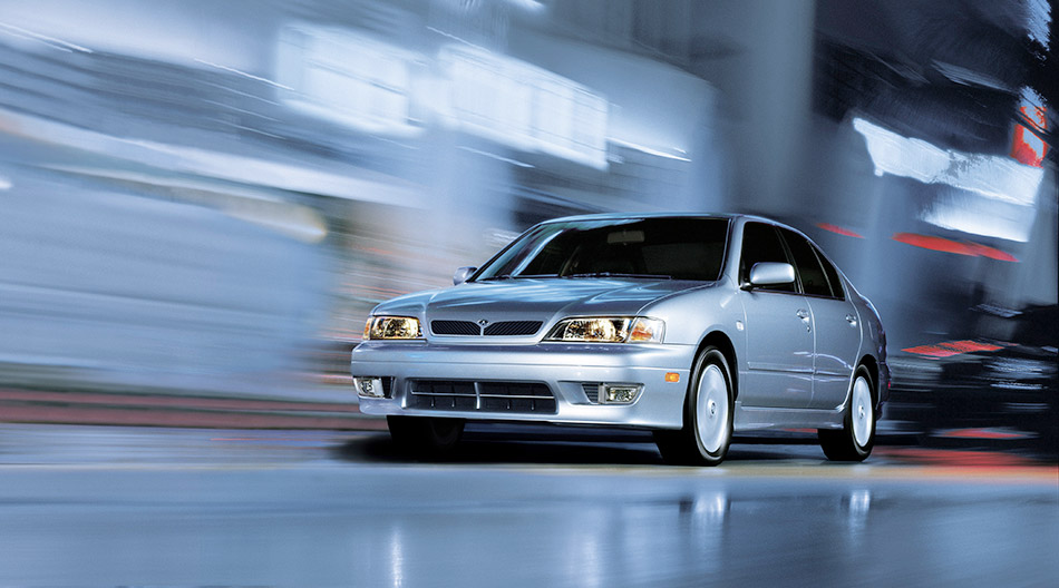 2002 Infiniti G20 Front Angle