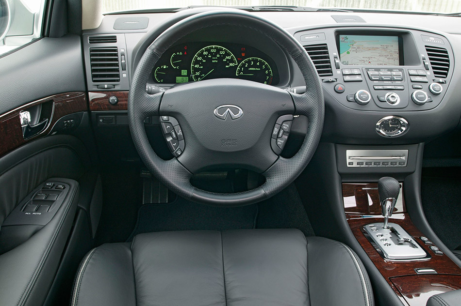 2006 Infiniti Q45 Interior