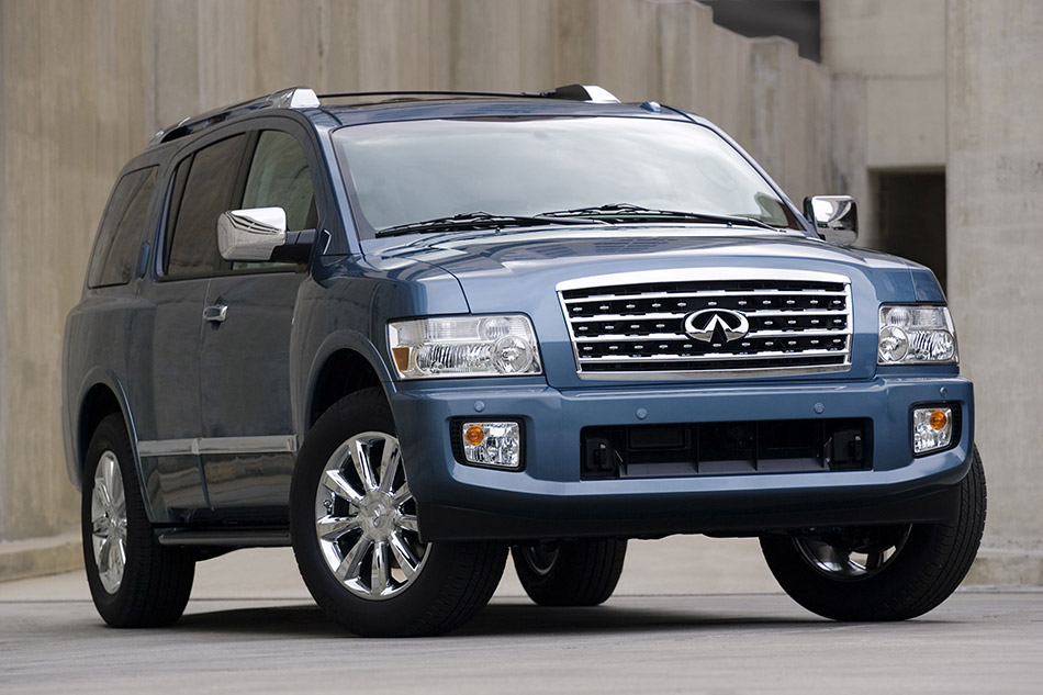 2008 Infiniti QX56 Front Angle