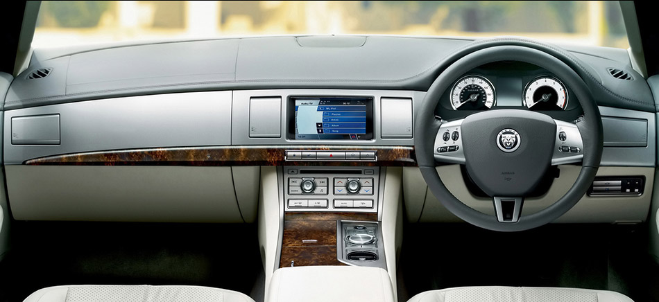 2009 Jaguar XF Interior