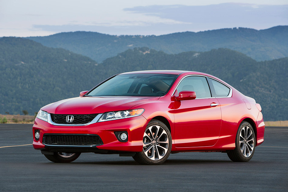 2013 Honda Accord Coupe Front Angle