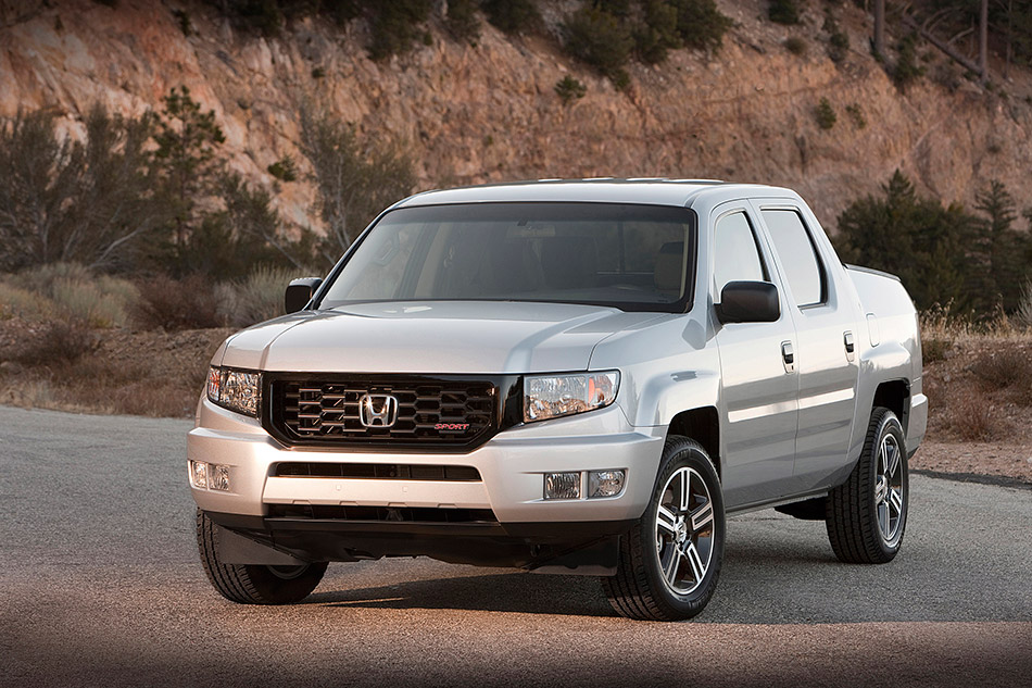 2012 Honda Ridgeline Sport Front Angle