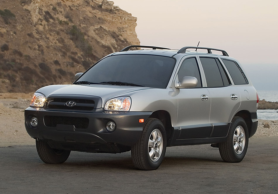2005 Hyundai Santa Fe Front Angle