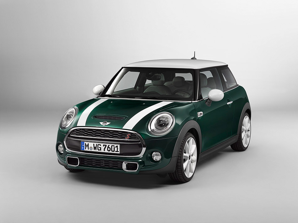 2015 MINI Cooper SD Front Angle