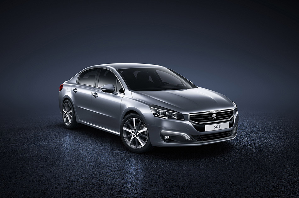 2015 Peugeot 508 Front Angle