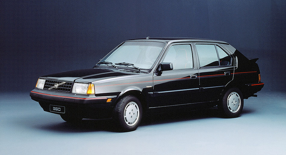 1982 Volvo 360 Front Angle