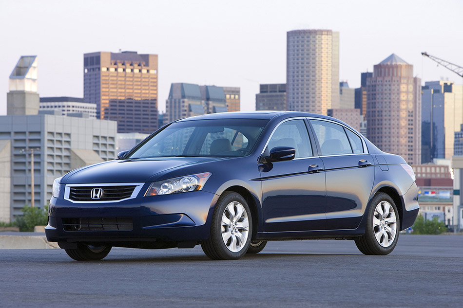 2008 Honda Accord EX-L Sedan Front Angle