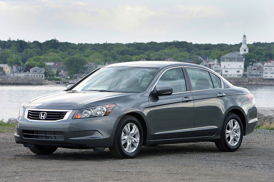 2008 Honda Accord LX-P Sedan Front Angle