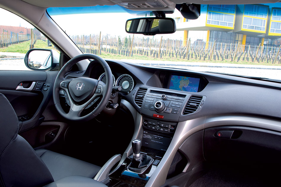 2009 Honda Accord Tourer Interior