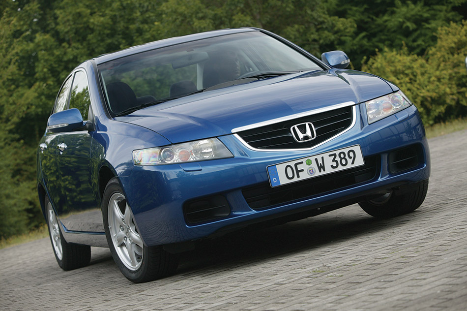 2004 Honda Accord iCTDi European Version Front Angle