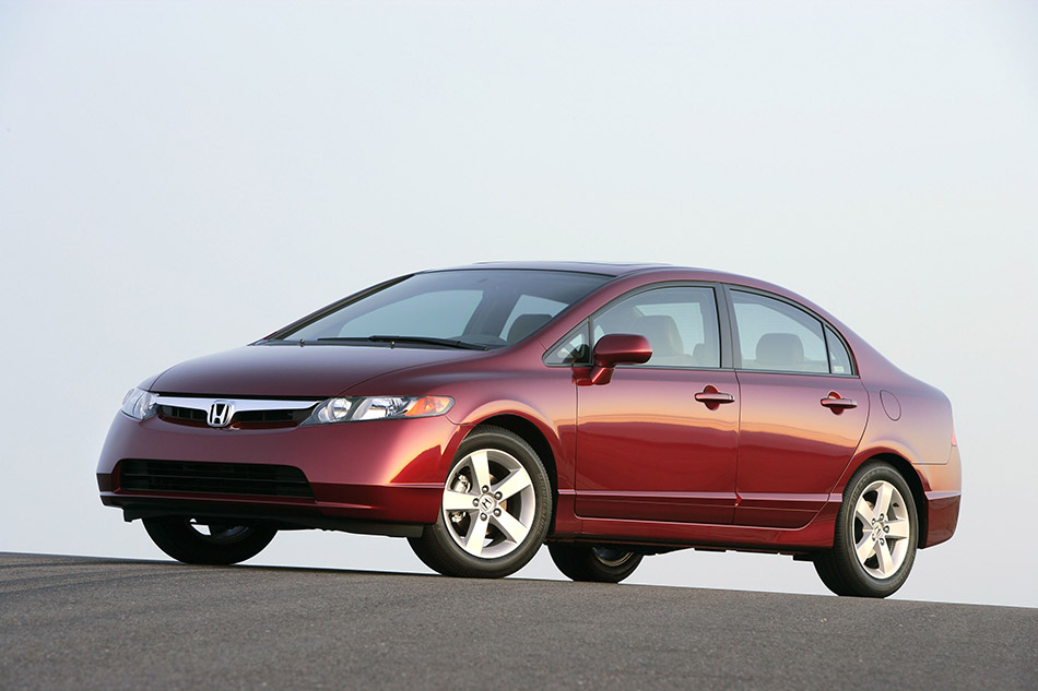 2006 Honda Civic Sedan Front Angle