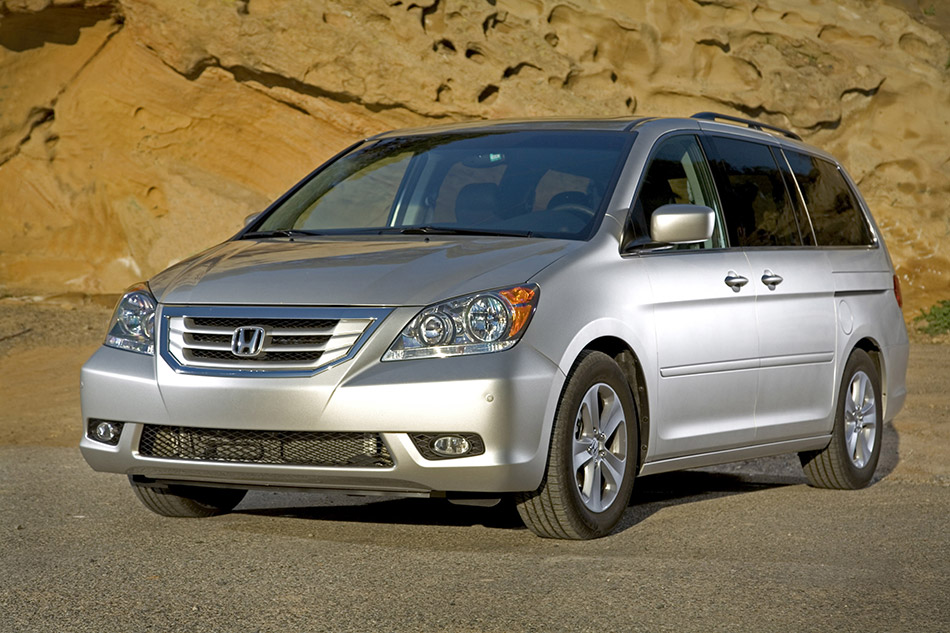 2008 Honda Odyssey Front Angle