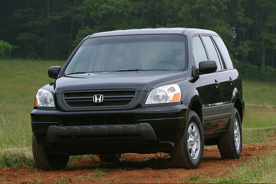 2003 Honda Pilot LX Front Angle