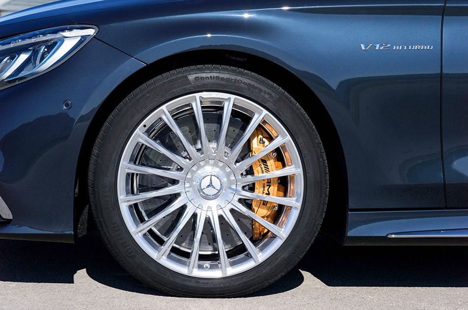 2015 Mercedes-Benz S 65 AMG Coupe fully integrated wheel bolt cover