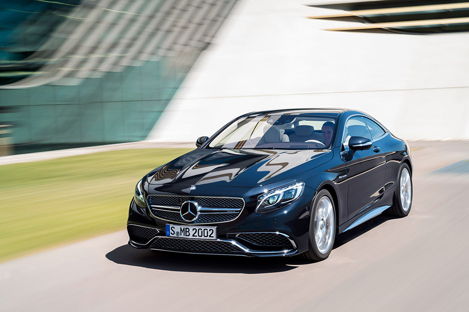 2015 Mercedes-Benz S 65 AMG Coupe Front Angle