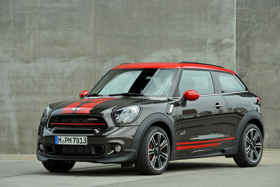 2015 Mini Paceman John Cooper Works Front Angle