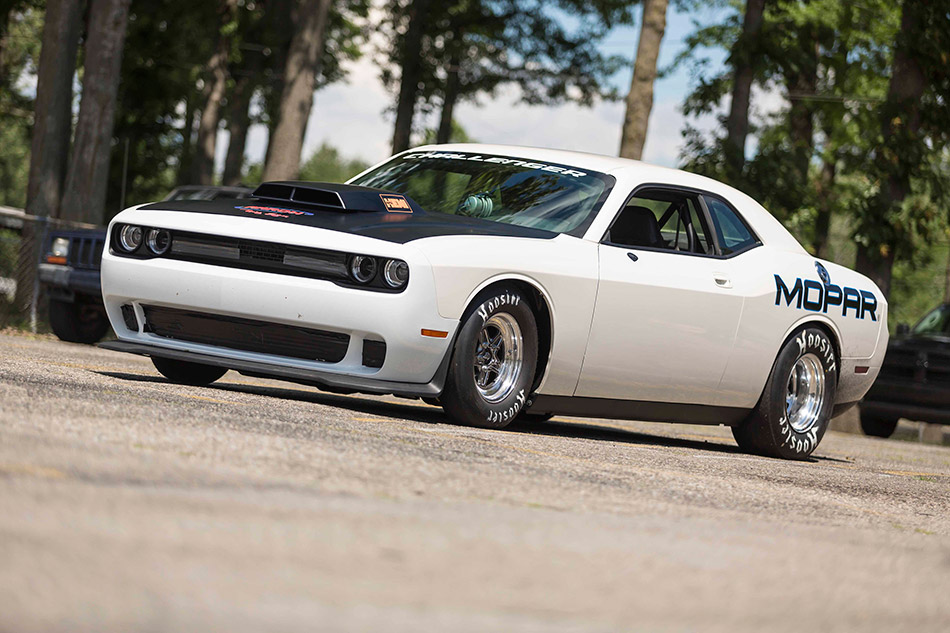 2014 Dodge Challenger Mopar Drag Pak Concept Front Angle