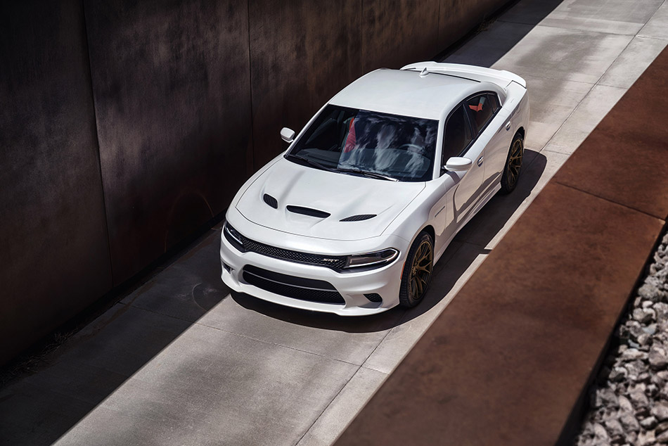 2015 Dodge Charger SRT Hellcat Front Angle