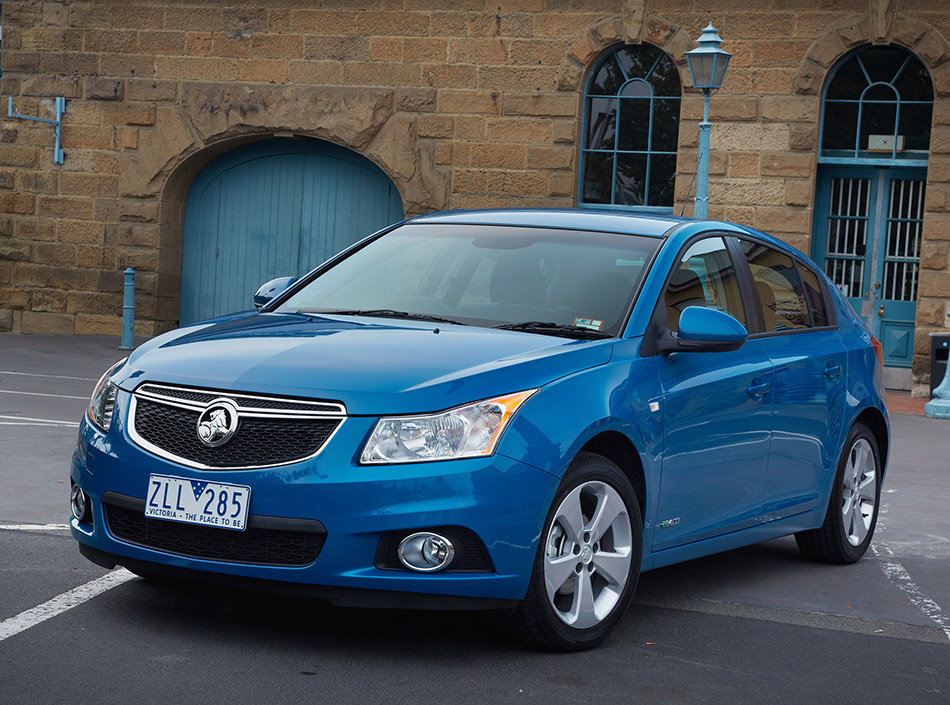 2014 Holden Cruze Front Angle
