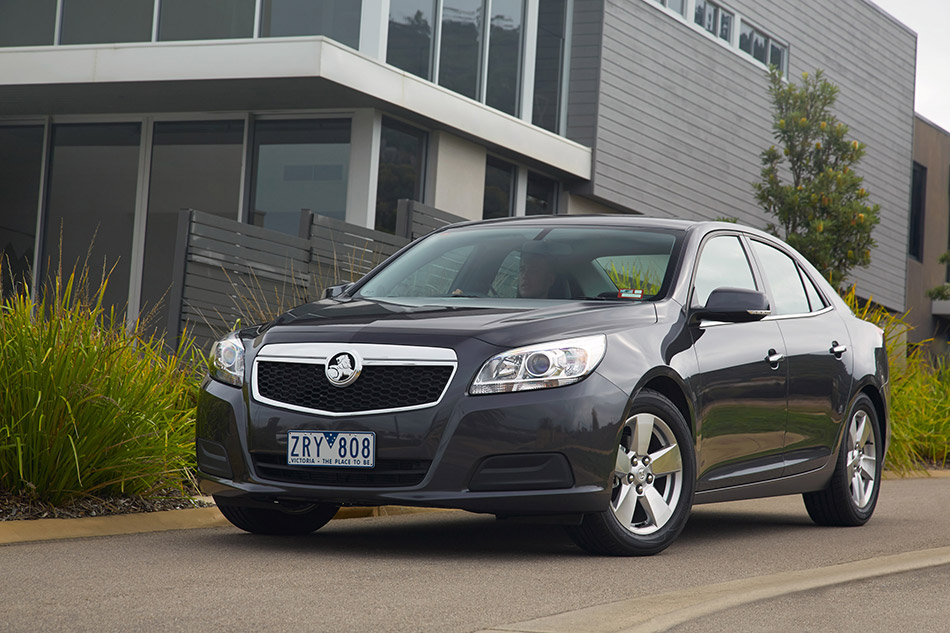 2013 Holden Malibu CD Front Angle