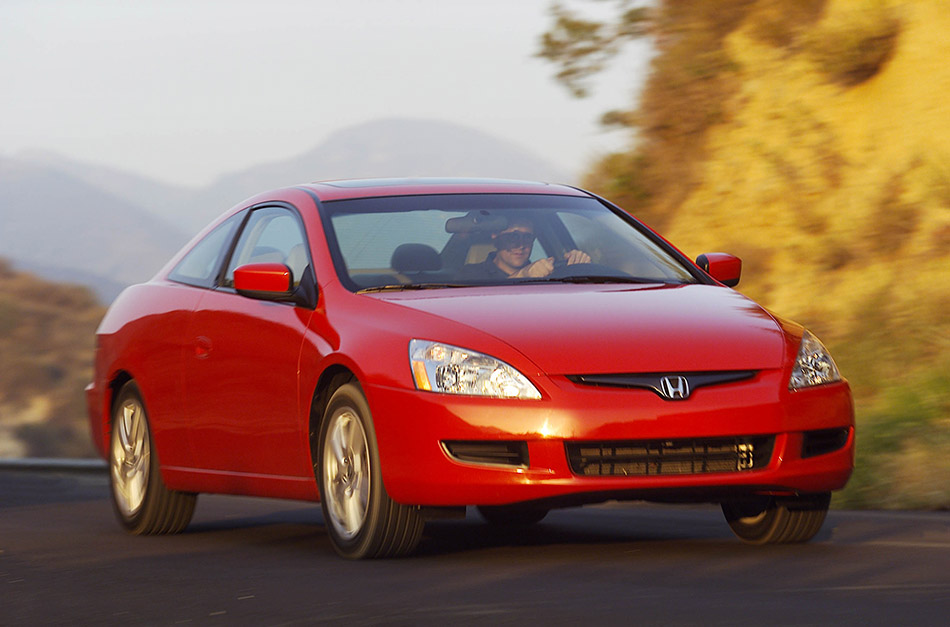 2003 Honda Accord Coupe Front Angle