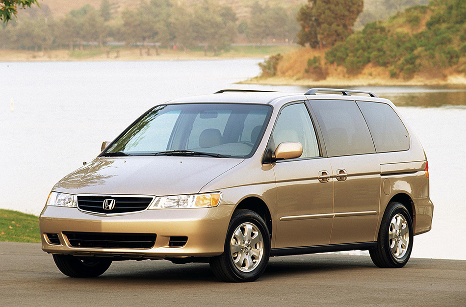 2002 Honda Odyssey Front Angle