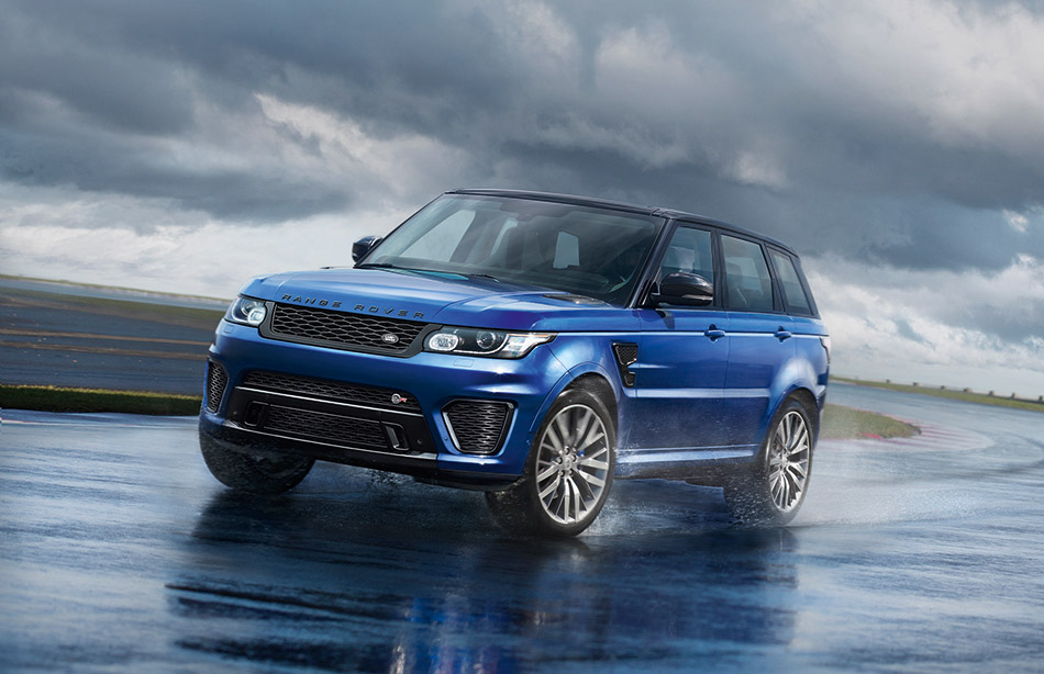 2015 Range Rover Sport SVR Front Angle