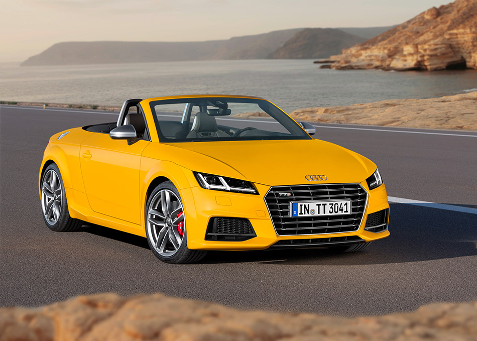 2015 Audi TTS Roadster Front Angle