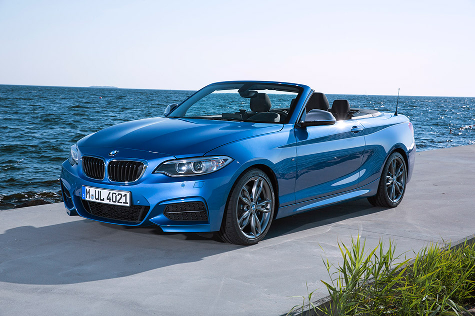 2015 BMW M235i Convertible Front Angle