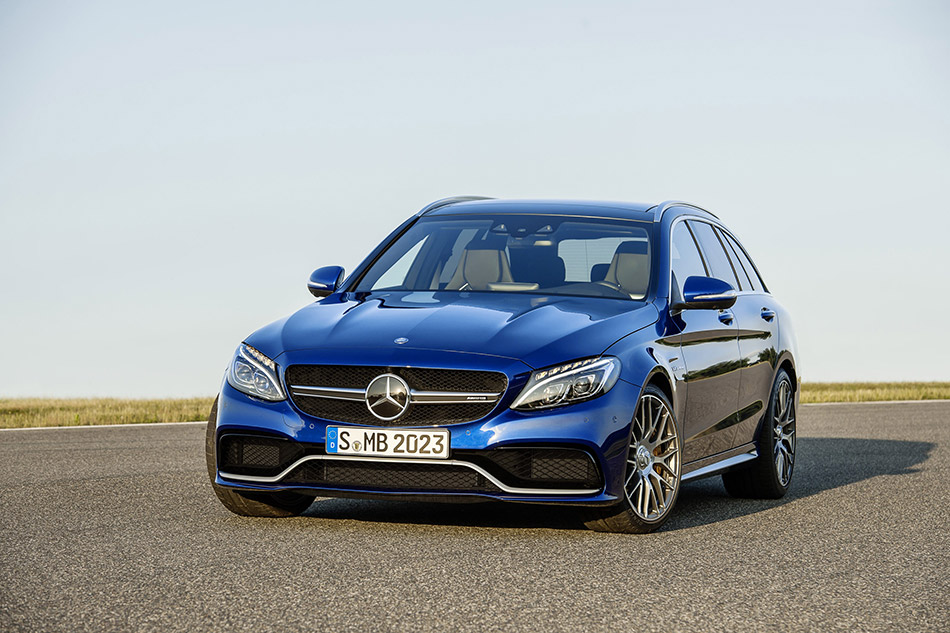 2015 Mercedes-Benz C63 AMG Estate Front Angle