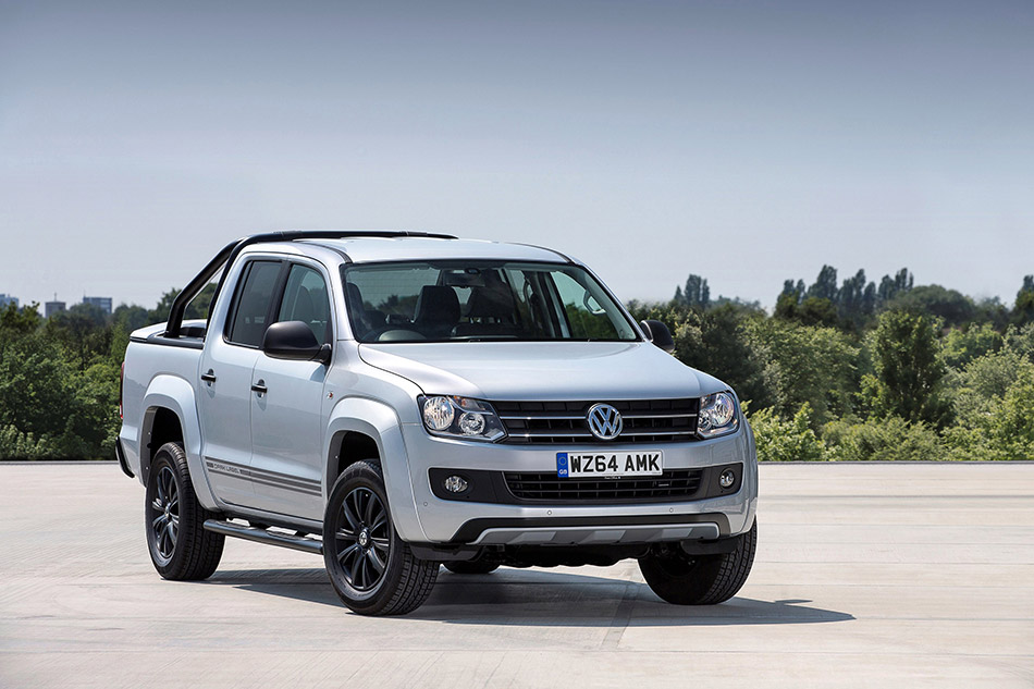2014 Volkswagen Amarok Dark Label Front Angle
