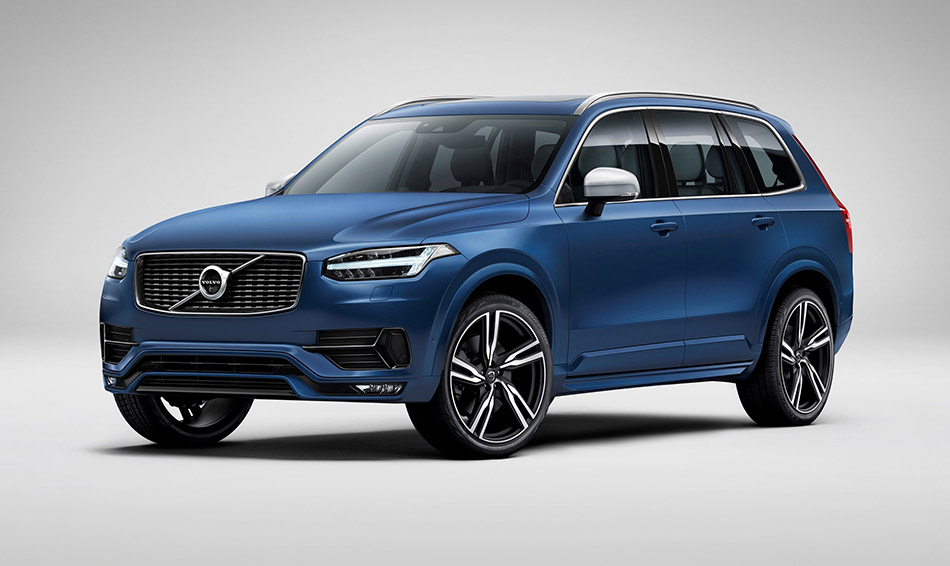 2015 Volvo XC90 R-Design Front Angle