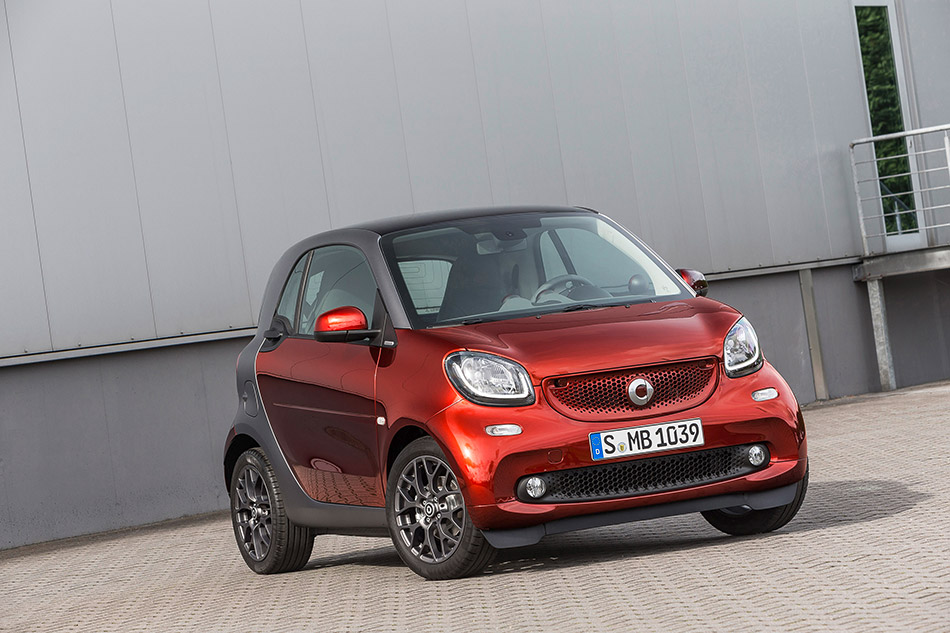 2015 Brabus Smart ForTwo Front Angle