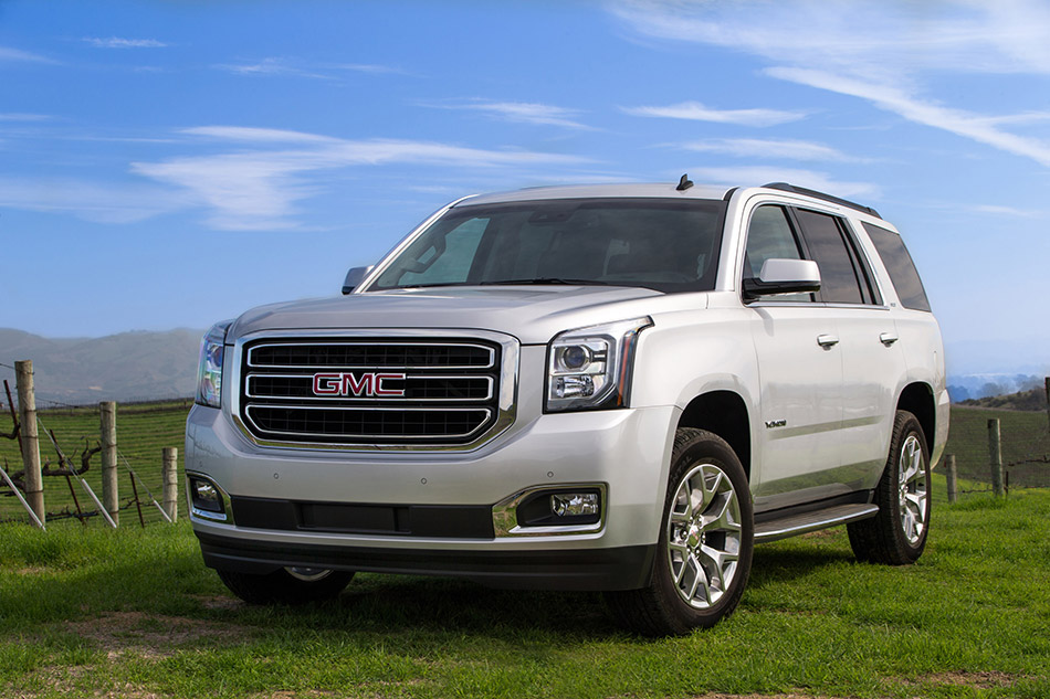 2015 GMC Yukon SLT Front Angle