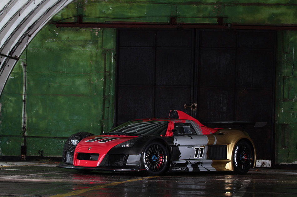 2012 Gumpert Apollo R Front Angle