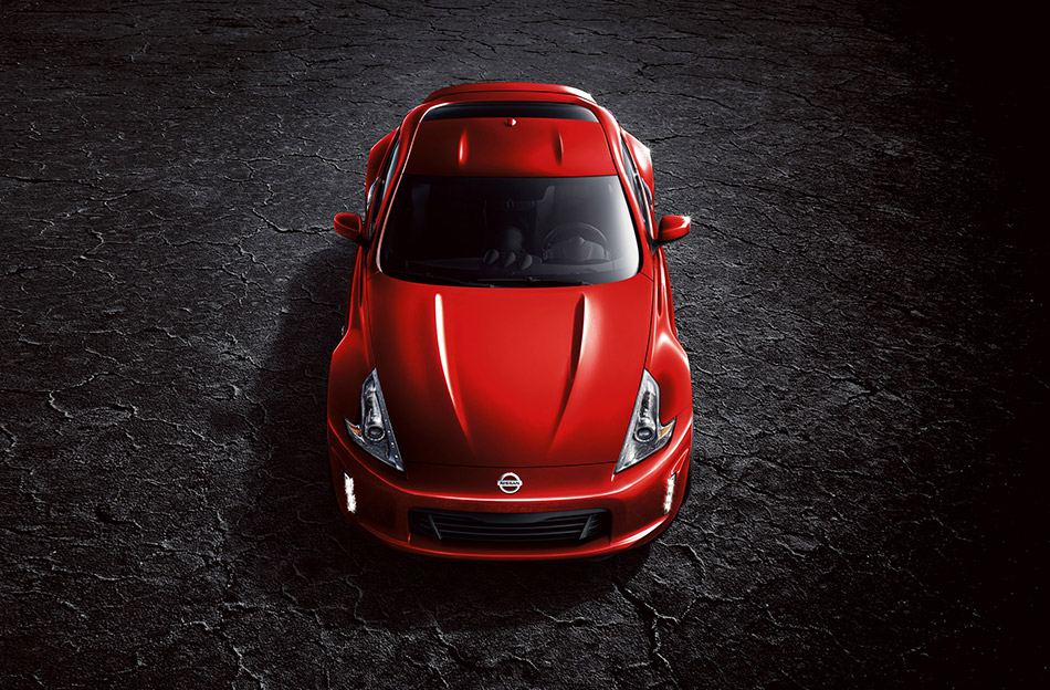 2015 Nissan 370Z Coupe Front Angle