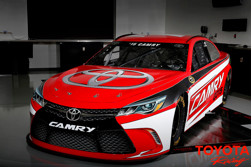 2015 Toyota Camry Cup Car Front Angle
