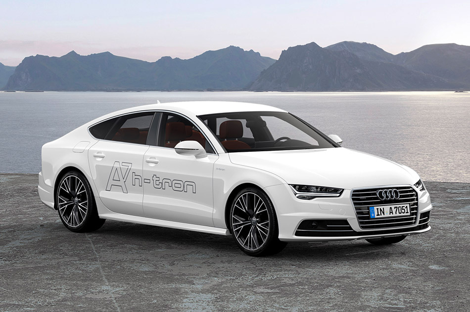 2014 Audi A7 Sportback h-tron Quattro Concept Front Angle