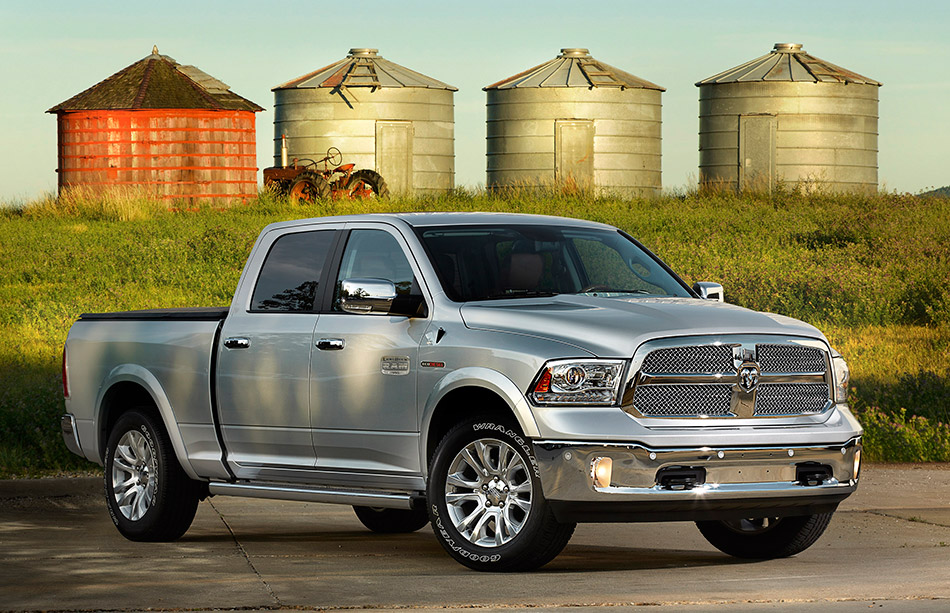 2015 Dodge Ram 1500 Laramie Longhorn EcoDiesel Front Angle